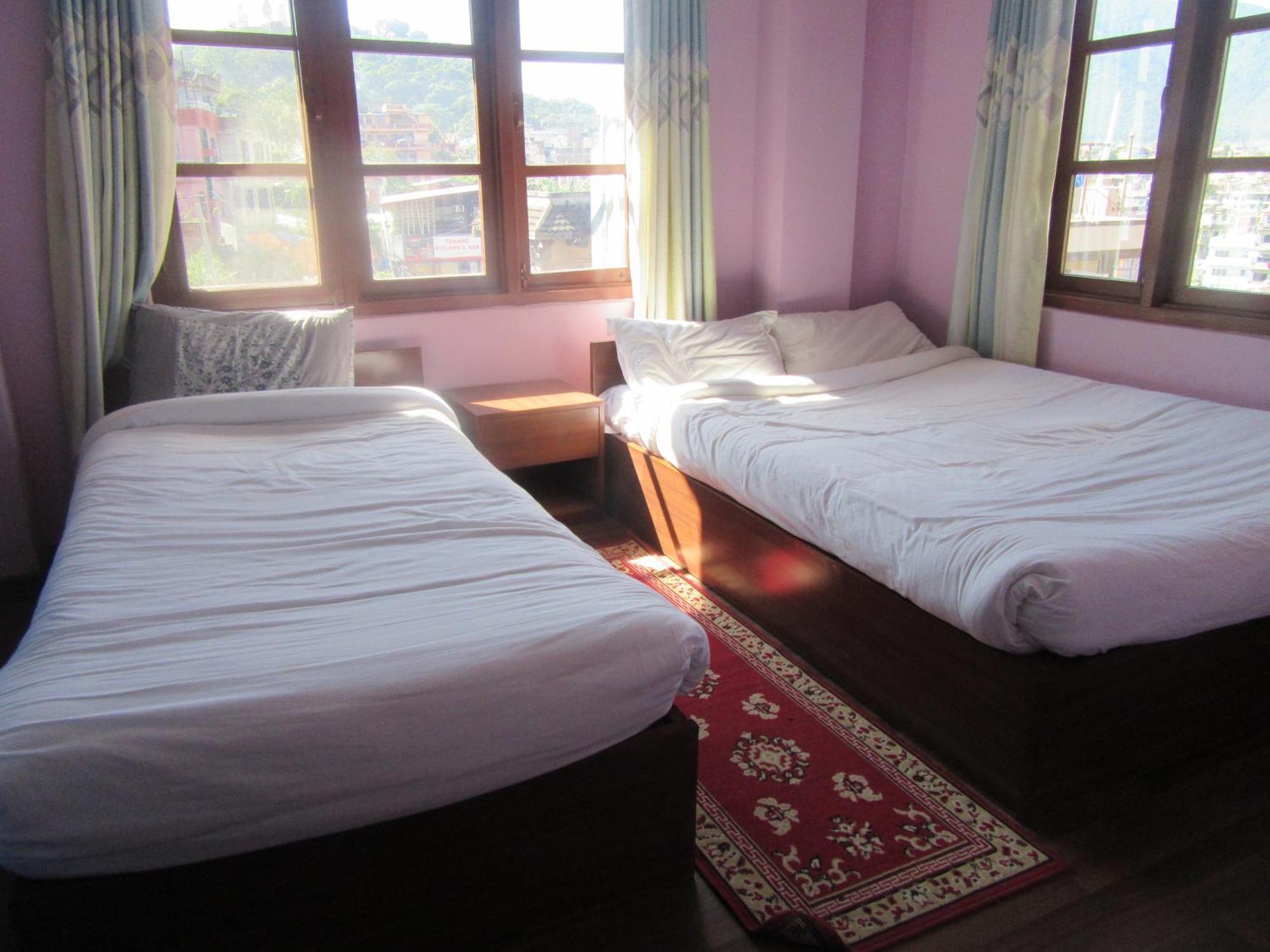 Stupa View Inn Катманду Экстерьер фото